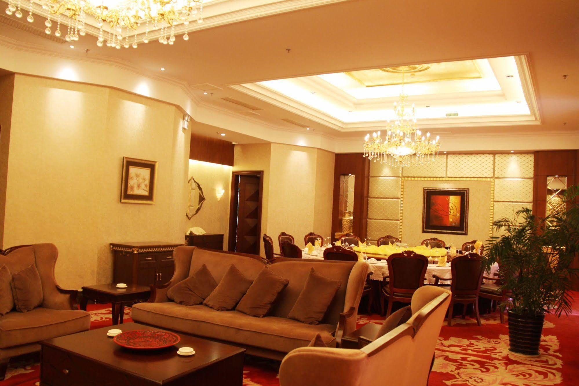 Sisuo Seaview Hotel Sanya Exterior photo