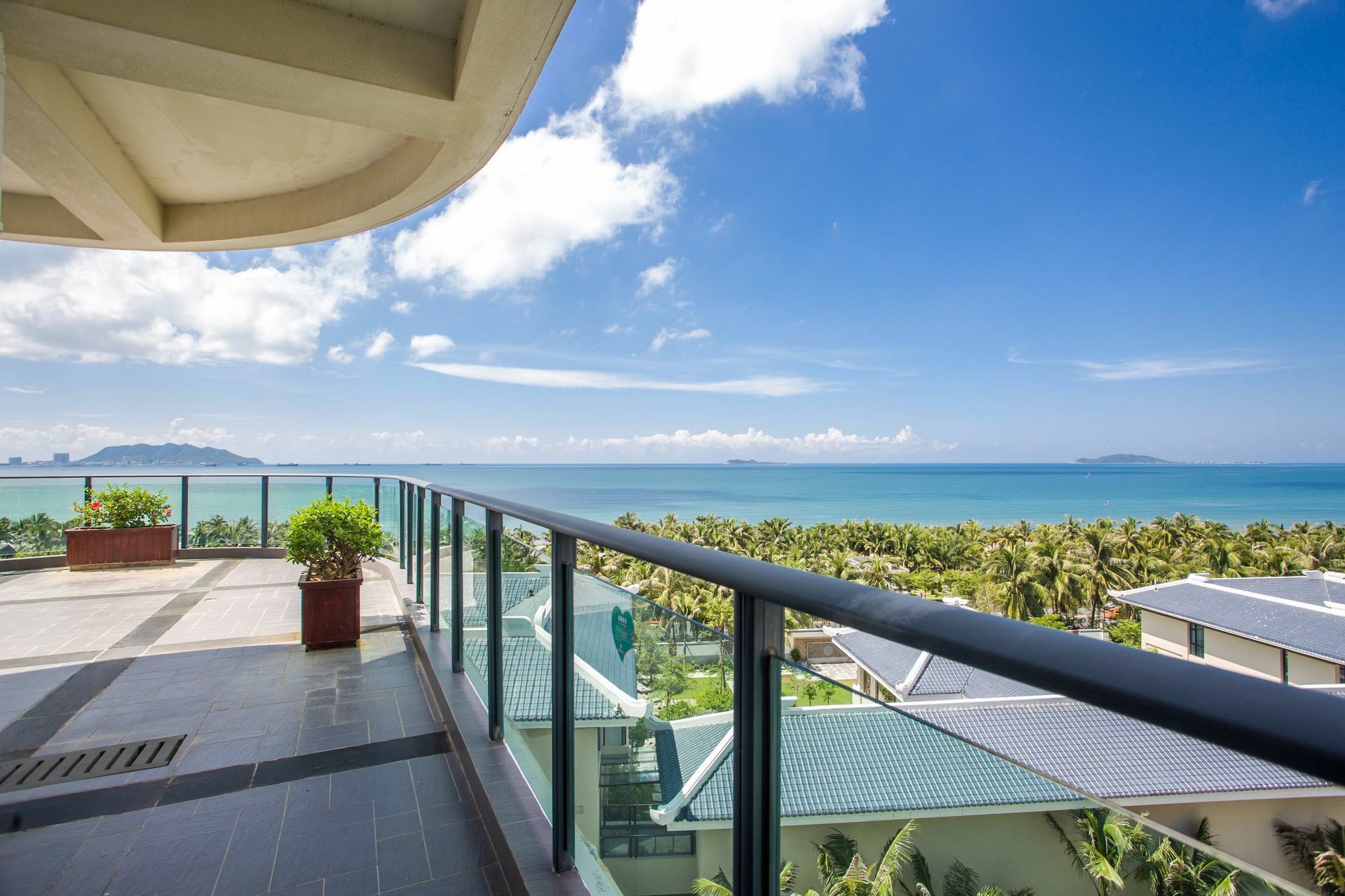 Sisuo Seaview Hotel Sanya Exterior photo