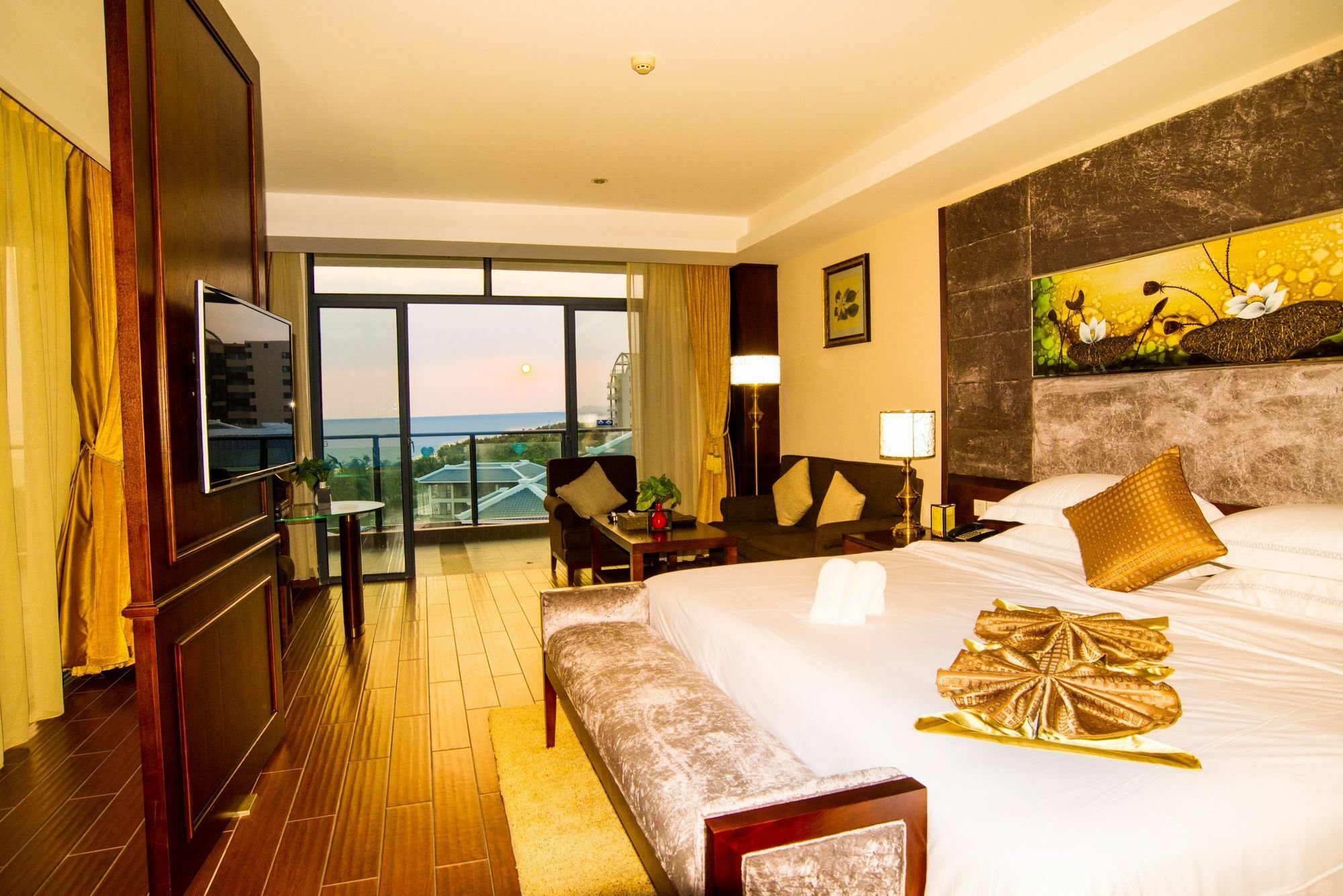 Sisuo Seaview Hotel Sanya Exterior photo